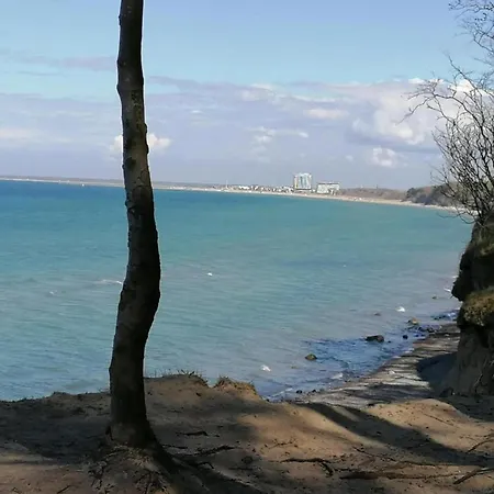 Geraeumige Mit Garten In Brusow Lägenhet