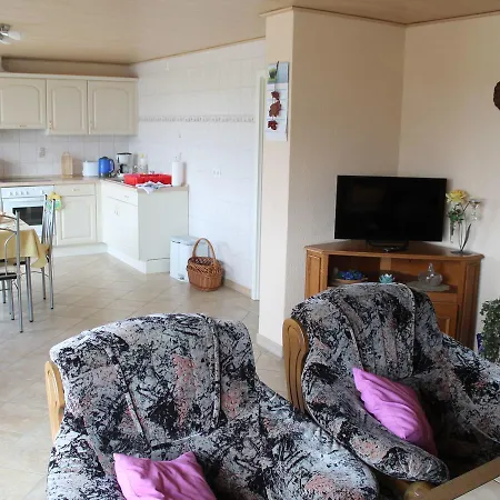 Geraeumige Mit Garten In Brusow * Kröpelin