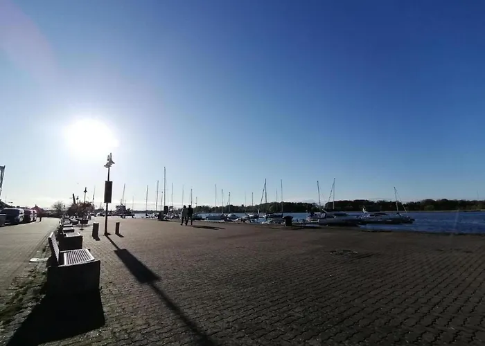 公寓 Geraeumige Mit Garten In Brusow Kröpelin