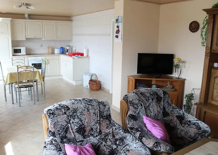 Geraeumige Mit Garten In Brusow * Kröpelin